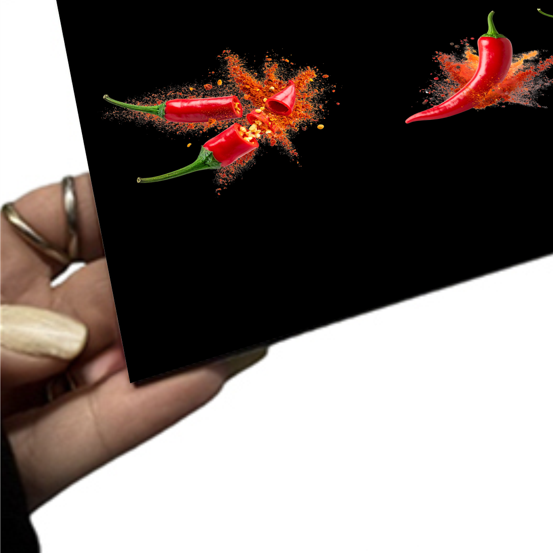Crédence cuisine imprimée sur dibond fond noir et dessin de piments